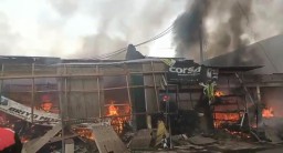 9 Kios di Pasar Serangin Lumajang Terbakar