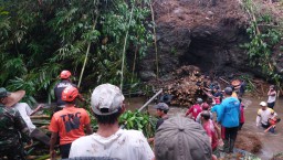 Bersihkan Saluran Air, Warga Desa Jugosari Lumajang Tewas Tertimbun Bambu