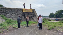 Buka Tambang Pasir Ilegal di Lumajang, Awas Ditangkap!