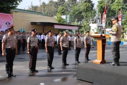 Anggota Polres Lumajang Naik Pangkat, Bawa Resiko dan Pengaruh