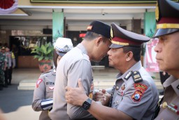 Kasat Lantas Lumajang Diganti Serta  Delapan Kapolsek