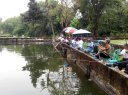 Family Gathering dan Mancing Mania Grup FB Lumajang Meriah