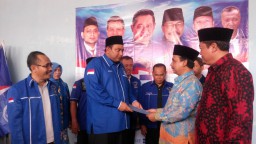 As&#039;at Malik Daftar Calon Bupati Lumajang 2018 Lewat Partai Demokrat