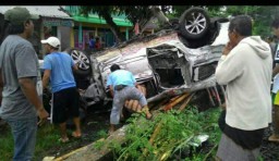 Sri Tanjung Tabrak Livina di Kaliboto Lor, Dua Pengemudi Langsung Meninggal