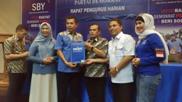 Demokrat Resmi Rekom Pasangan Rofik-Nurul di Pilkada Lumajang