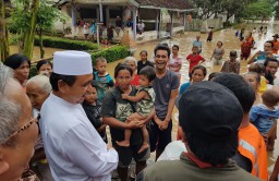 Bupati As'at Pantau Langsung Penanganan Banjir di Rowokangkung