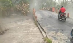 Hujan Deras Lahar Dingin Semeru Lewat Sungai Bondeli Utara Lumajang