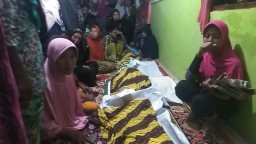 Jenazah H.Samsi Sekeluarga Korban Kecelakaan Maut Disambut Tangis