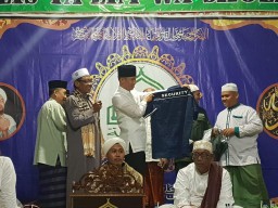 Kapolres Lumajang Bersholawat di Yosowilanggun dan Sampaikan Bahaya Hoax