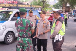 AKBP Arsal Sahban Sapa dan Dekat Bersama Anggotanya PAM Pilpres