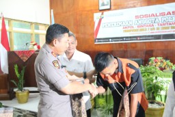 AKBP Adewira Sosialisasi Penerimaan Polri ke SMKN 1 Lumajang