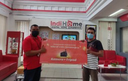 IndiHome Lumajang Serahkan Hadiah Pemenang Program Kejutan Bulanan