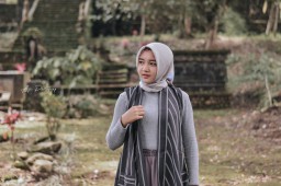 Putri Nabila Hijabers Traveler Bikin Kamu Jatuh Hati