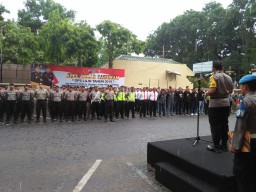 Polres Lumajang Pasukan Gabungan Operasi Lilin 2019 Amankan Keramaian