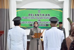 Bunda Indah Lantik 2 PJ Kades Barat dan Sukorejo Lumajang