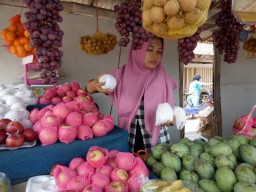 Nilai Tukar Rupiah Rendah Berdampak Buah Impor Mahal Bikin Pedagang Menjerit