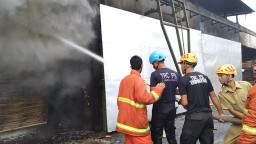 Diduga Oven dan Blower Meledak, Pabrik Kayu di Desa Purwosono Terbakar Lagi