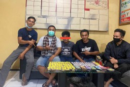 Ingin Cepat Kaya Pemuda Asal Boreng Lumajang Nekat Jualan Pil Koplo