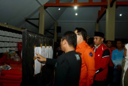 Ratusan Pengungsi Banjir Bandang Semeru Lumajang Aman di Pengungsian