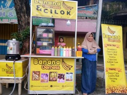 Cerita Sukses Si Guru Usaha "Banana Gemes" Beromzet Jutaan