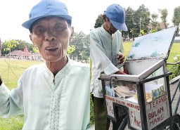 Terang Bulan Jadul Nostalgia Jajanan SD Masih Ada di Lumajang