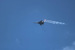 Video : TNI AU Bombardir Musuh  di Pandanwangi Lumajang