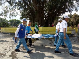 Puluhan Pelajar Pingsan Saat Ikuti Upacara 17-an  di Alun-alun Lumajang