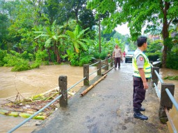 Polisi Pantau Daerah Bencana Demi Keamanan Warga