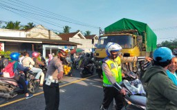 Jalur Lumajang-Probolinggo Sempat Macet 5 Jam Lebih