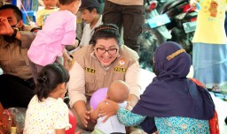 Polri Berikan Dukungan Psikososial Korban Erupsi Semeru Lumajang