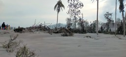 Puluhan Rumah Terendam Erupsi Semeru di Lumajang