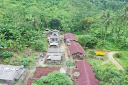 Bupati Lumajang Datangi Rumah Tak Layak Huni di Gondoruso