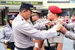 Kasat Narkoba Polres Lumajang dan Kasat Binmas Berganti