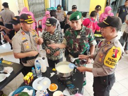 Kapolres Lumajang Gelar Lomba Membuat Tahu Susu, Cak Thoriq dan Dandim Terkesan