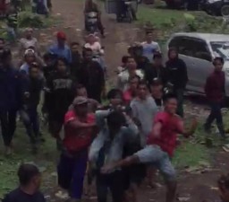 Viral Video Tawuran Antar Remaja di Kapas Ijo Candipuro Lumajang