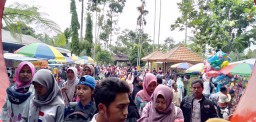 Pengunjung Tirtosari View Lumajang Membludak Bikin Pengelola Panik