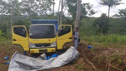 Hilang Dipasuruan, Truk Papa Kere Ditemukan Dikebun Tebu Kedungjajang