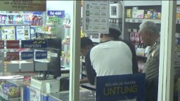 Masuk Lewat Atap, Maling Bobol Mesin ATM Minimarket di Yosowilangun