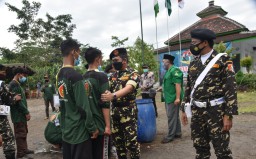 Cak Thoriq Baiat Puluhan Anggota Banser Tempeh Lumajang