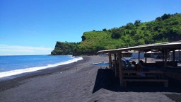 Pantai Dampar Wisata Menawan dengan Akses Jalan Rusak dan Sulit Sinyal