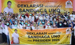 Emak-Emak di Lumajang Dukung Sandiaga Uno Jadi Presiden 2024