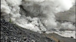 Siaga Erupsi Gunung Semeru di Perpanjang,  Ini Sebabnya