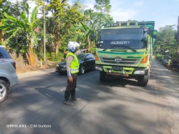 Sederet Penyebab Kemacetan di Jalur Lumajang- Probolinggo Hari Ini