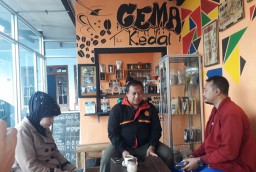 Gandeng Gemapalu, FH-UI Dampingi UMKM Kopi Senduro