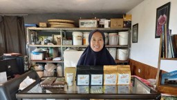 Nur Kholifah Kibarkan Nama Kopi Lokal Gucialit Lumajang