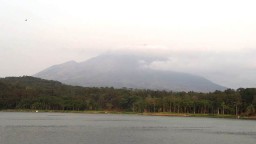 Sekitar Gunung Lemongan Terdengar Ledakan dan Gempa Lokal