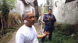 Junaedi Mantan Kades Pasrujambe Dianiaya di Depan Anaknya Gara-gara Pasir