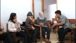 Keseruan Anggota HPI Belajar Bahasa Inggris