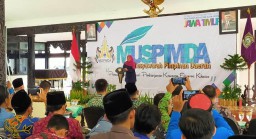 Kofifah Tutup Muspimda PMII Jatim di Pendopo Arya Wiraraja Lumajang