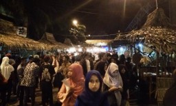 Semakin Malam Loemadjang Djadoel Makin Ramai